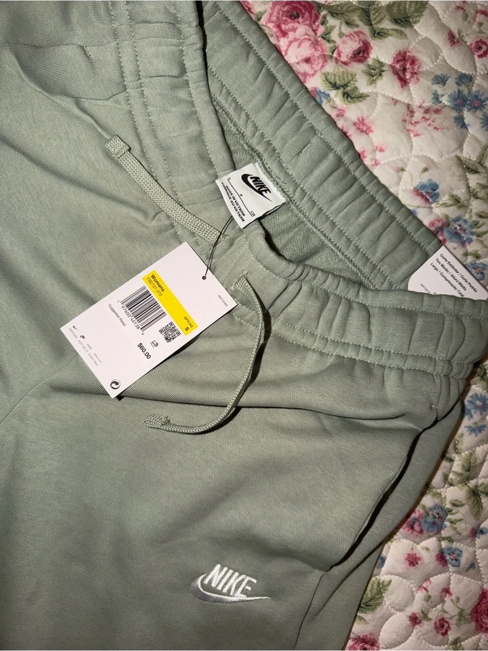 Nike women’s Olive-Style Green Jogger Sweatpants with Drawstring